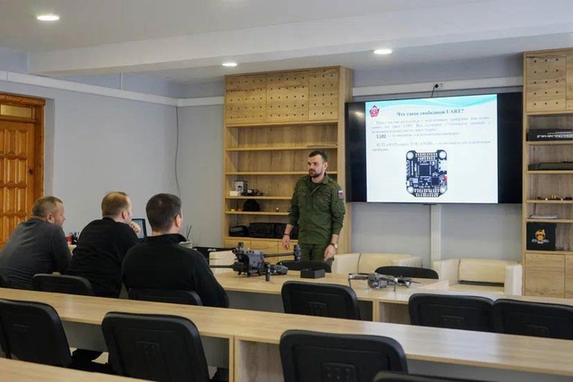 Регионы ПФО изучают опыт кировского центра беспилотных авиасистем. Регионы ПФО изучают опыт кировского центра беспилотных авиасистем.